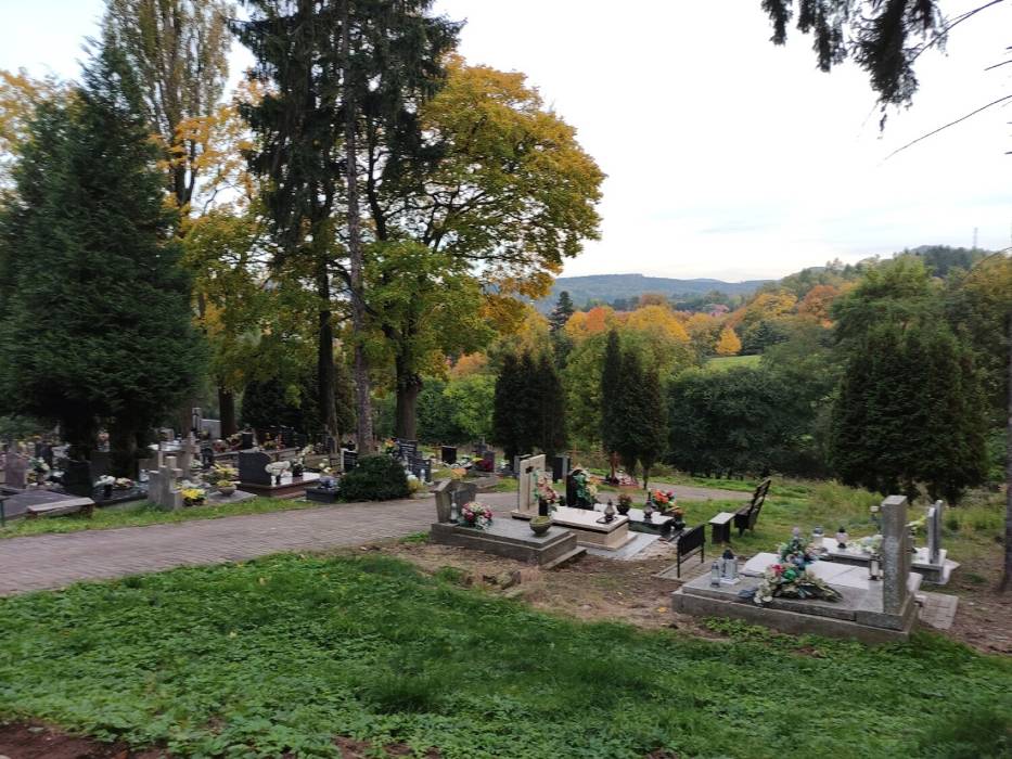 Najciekawsze nagrobki cmentarza na Sobięcinie, miejsca spoczynku ambasadora II RP. Zobacz zdjęcia!