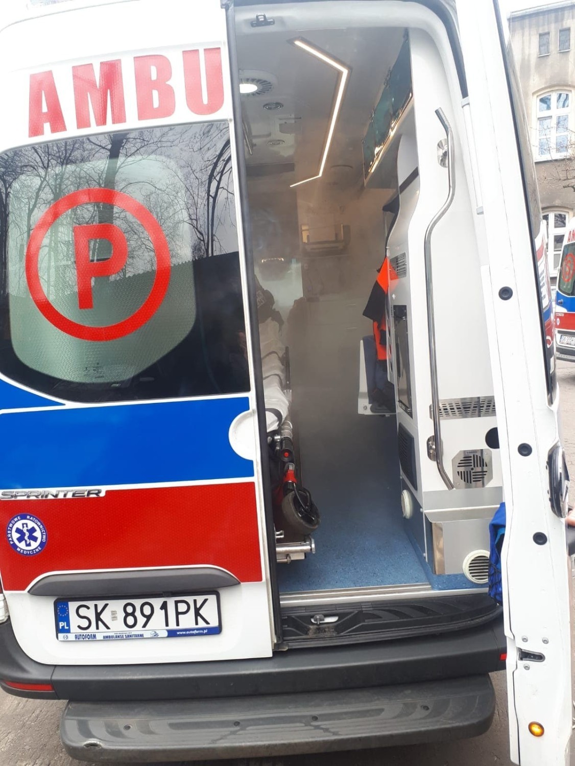 Trwa zbiórka na akcję #DezynfekujemyKaretki Pogotowia Ratunkowego w Polsce