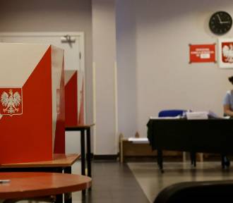 Druga tura wyborów samorządowych w województwie mazowieckim: kto zdobędzie władzę?