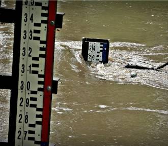 Bardzo wysoki poziom rzeki Widawy. IMGW wydało alert III stopnia