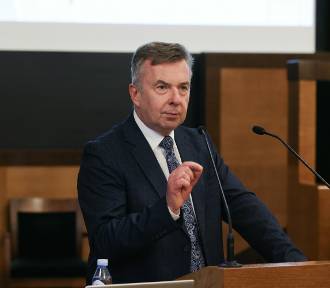 Minister nauki w Krakowie: Trzeba rozważyć łączenie uczelni