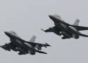 Samoloty F-16 nad Warszawą. Mieszkańcy stolicy zaniepokojeni hukiem. Siły Zbrojne komentują