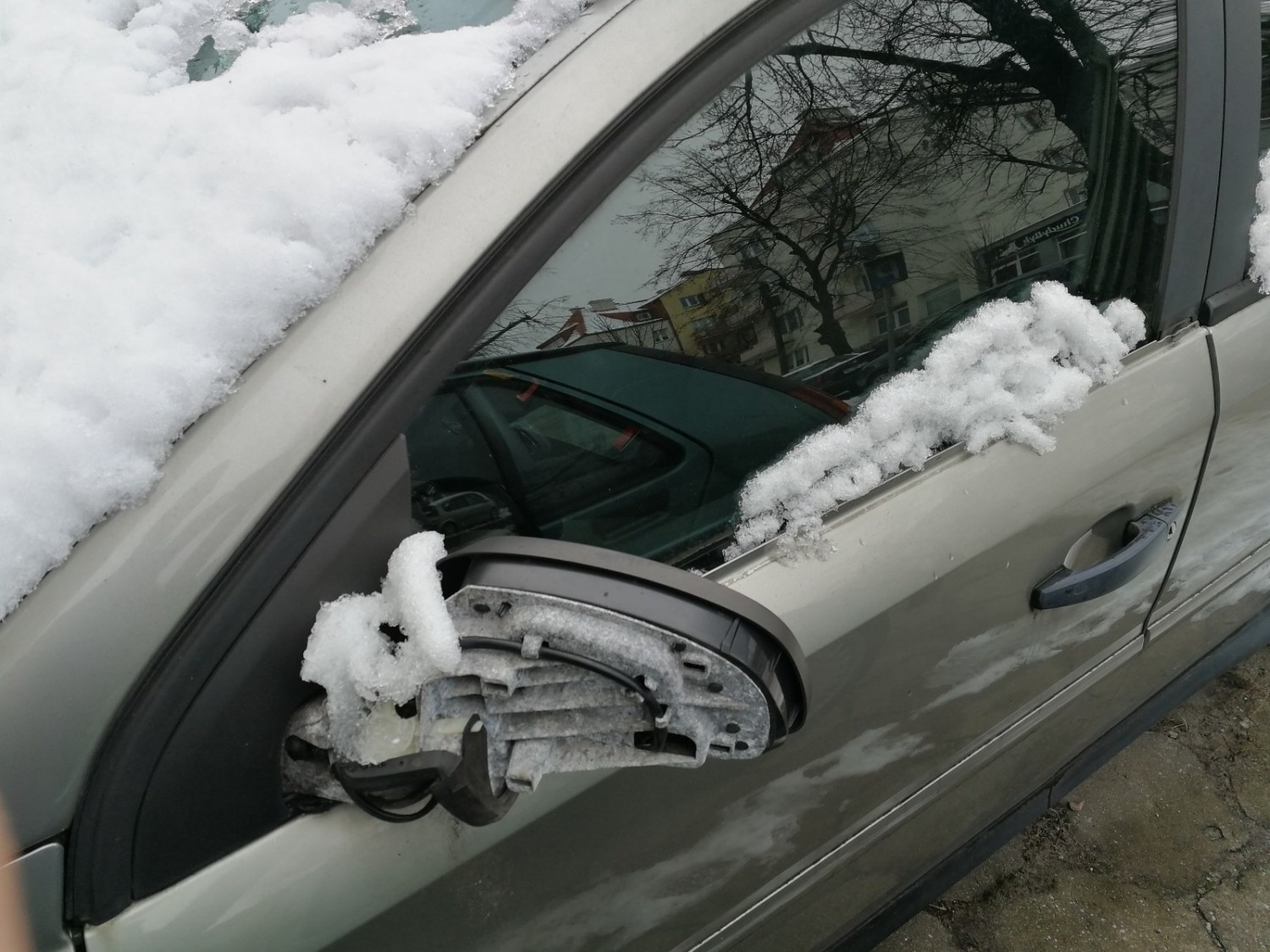 Wraki w Toruniu. To one straszą na ulicach i zajmują miejsca na parkingu. Mamy zdjęcia!
