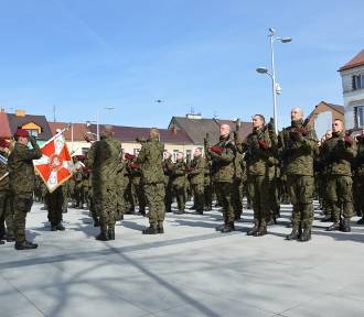  Na głównym placu Rawy Mazowieckiej odbyła się uroczysta przysięga wojskowa
