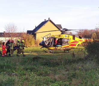 Groźny wypadek w Szczekocinach. Poważnie ranny motocyklista trafił do szpitala