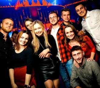 Andrzejki w stylu retro w klubie Energy 2000 w Przytkowicach. Zdjęcia