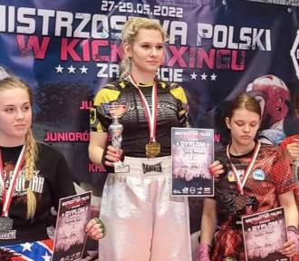 Rebelia Kartuzy. 10 medali Mistrzostw Polski w Kickboxingu w Zawierciu    ZDJĘCIA