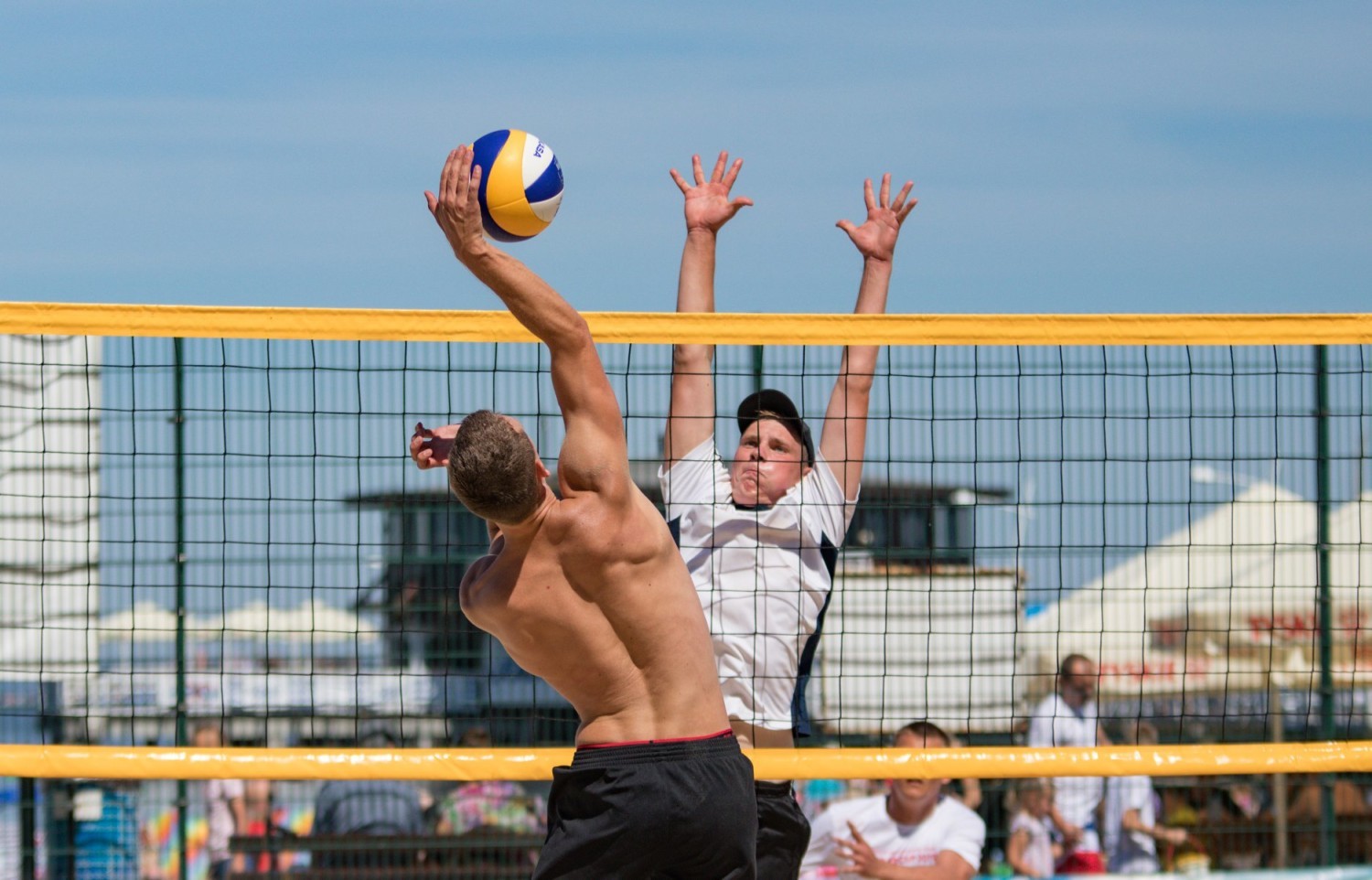 27. Otwarte Mistrzostwa Pucka w Siatkówce Plażowej. Na boiskach przy molo siostry Przyradzkie z Władysławowa, Jakub Nowak i Mikołaj Lange