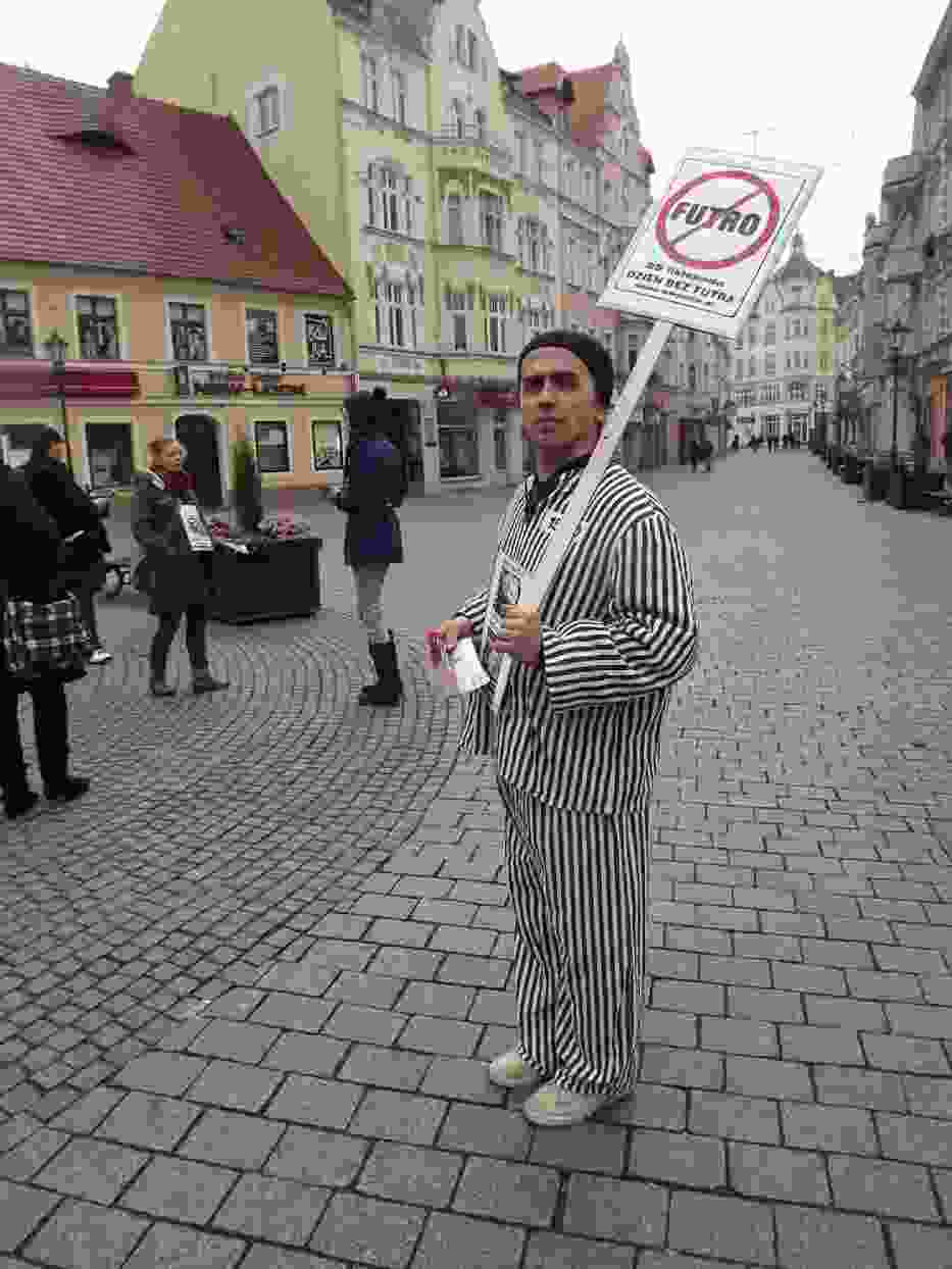legalny demonstrant wielce uczuciowy