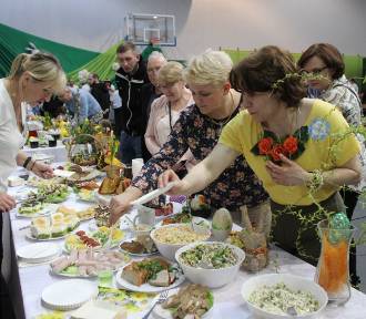 Jarmark Wielkanocny pod hasłem "wielkanocne śniadanie u mamy" odbył się w Szczercowie
