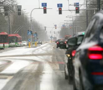 Śnieżyca w Lublinie. Oblodzenie na drogach