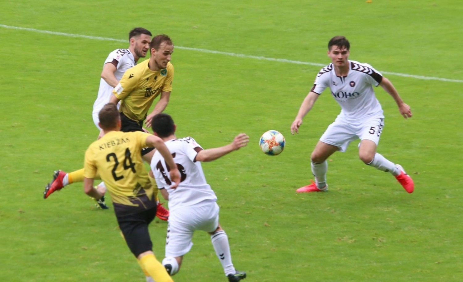 Garbarnia Kraków wygrała z GKS Katowie 1:0 i awansowała do II rundy PPZobacz kolejne zdjęcia