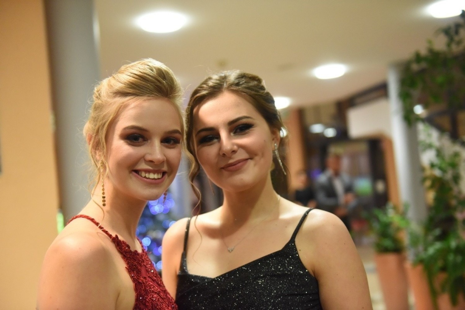 Od kilku tygodni w całej Polsce trwa studniówkowe szaleństwo