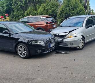 Wypadek dwóch samochodów osobowych w Olkuszu