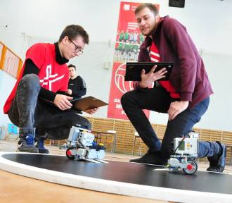 Młodzi pasjonaci robotyki rywalizowali w zawodach „RobON” w Krośnie [ZDJĘCIA] 