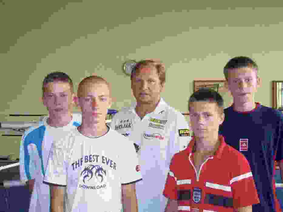 Od lewej Dariusz Wilk, Adam Grzelak, Mirosław Brózio, Mariusz Koch i Piotr Józefiak
