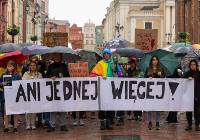 Czy prawo aborcyjne w Polsce jest łamane? Protest Strajku Kobiet w Toruniu [zdjęcia]