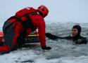 Konferencja o bezpieczeństwie w ferie i pokaz ratownictwa na lodzie nad zalewem Borki w Radomiu. Zobacz zdjęcia
