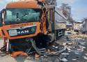 Wypadek w Krasiku na DK74. Zderzyły się ciężarówki. Droga Piotrków - Kielce zablokowana, 7.03.2023 - ZDJĘCIA