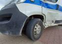 Wypadek karetki i samochodu we Wrocławiu. Kierowca ambulansu jechał na sygnałach bez uprawnień (ZDJĘCIA)