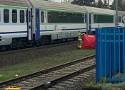 Śmiertelny wypadek na przejeździe kolejowym w Puszczykowie pod Poznaniem. Rowerzysta wpadł pod pociąg. Są utrudnienia dla pasażerów