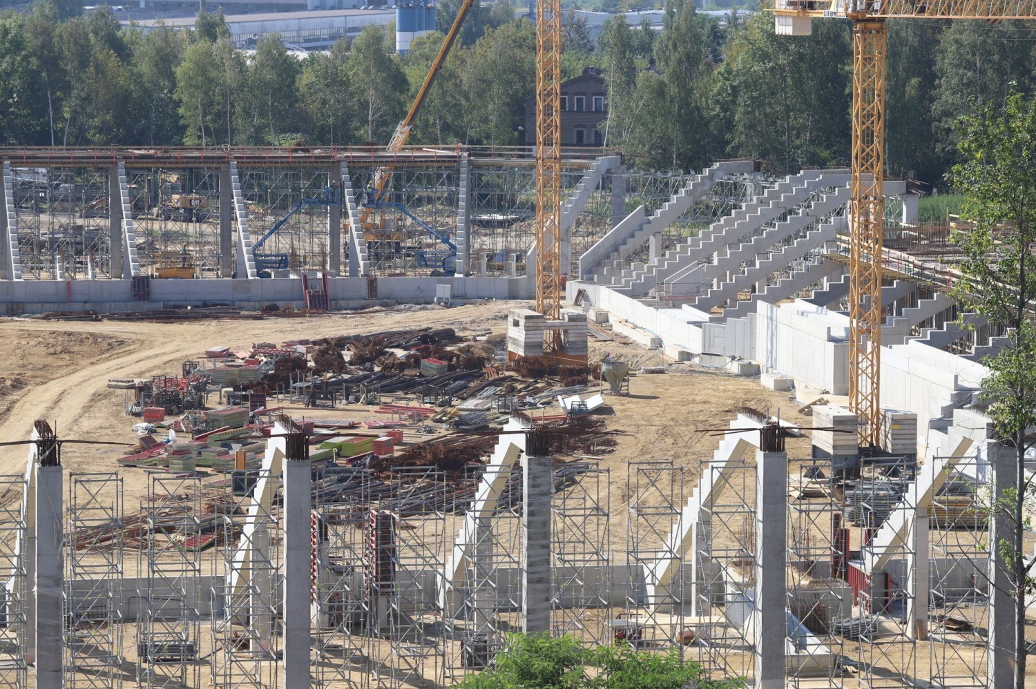 Budowa stadionu i hali sportowej przebiega zgodnie z harmonogramem