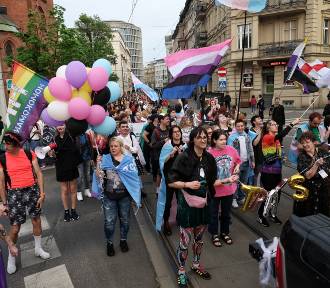 Marsz Równości Osób Transpłciowych przeszedł przez Poznań. Zobacz zdjęcia