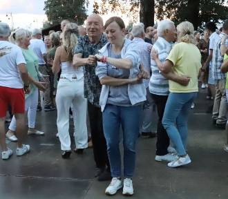Taniec pod Gwiazdami nad zalewem Borki w Radomiu. Była świetna zabawa! Zdjęcia