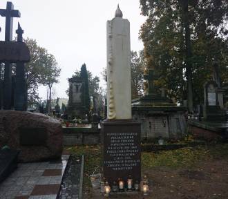 Pomnik Wołyński na cmentarzu przy ulicy Limanowskiego w Radomiu gotowy 