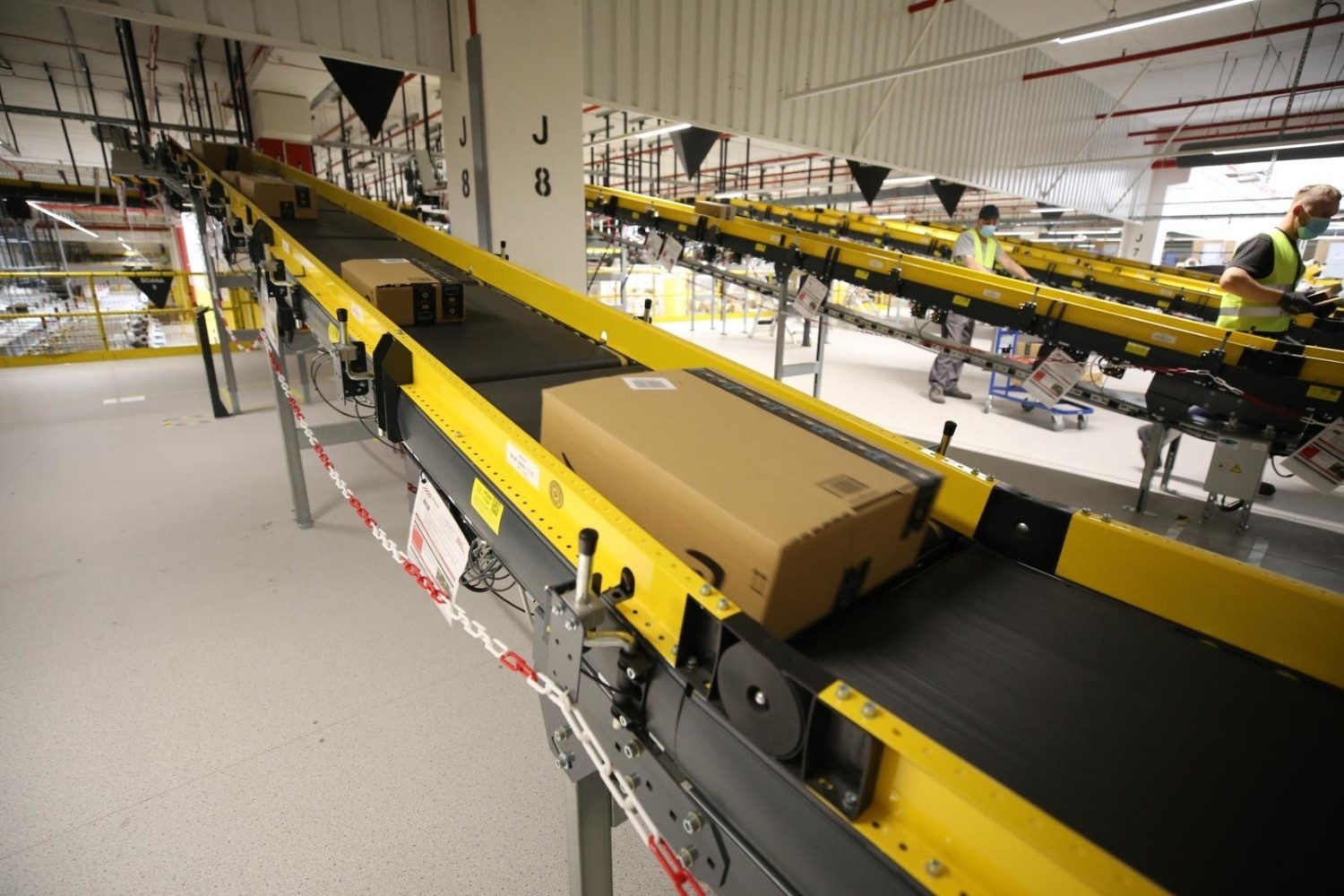 Firma chwali się, że w serwisie dostępnych ponad 100 milionów produktów z ponad 30 kategorii