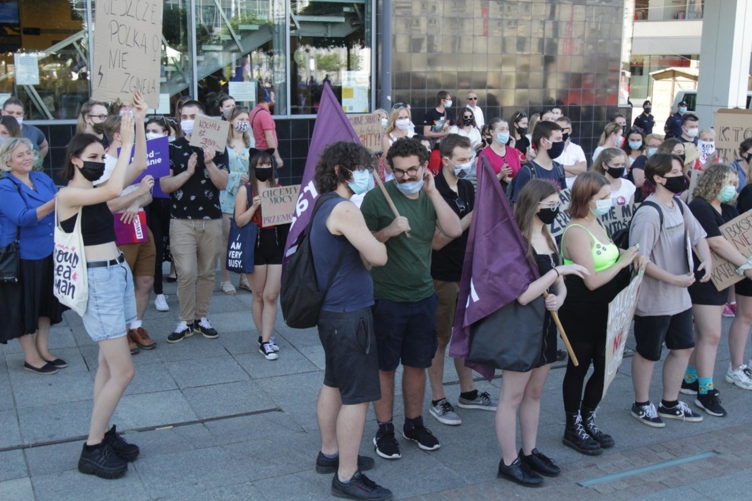 Młodzież protestowała w Katowicach przeciwko wypowiedzeniu Konwencji Stambulskiej