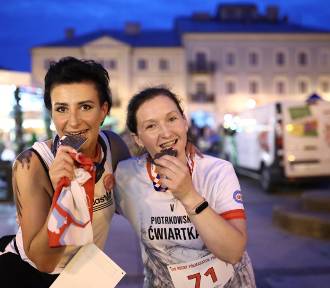VIII Nocny Półmaraton Piotrkowski - ponad 700 osób na starcie. ZDJĘCIA, WYNIKI