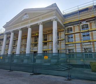 Ruszyły prace budowlane w wolsztyńskim pałacu
