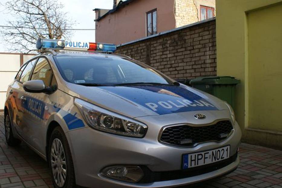 Nowe auta dla poddębickiej policji