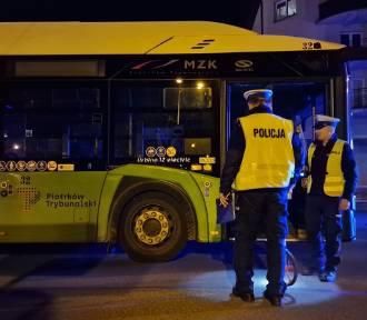 Autobus MZK potrącił pieszego na pasach w Piotrkowie ZDJĘCIA
