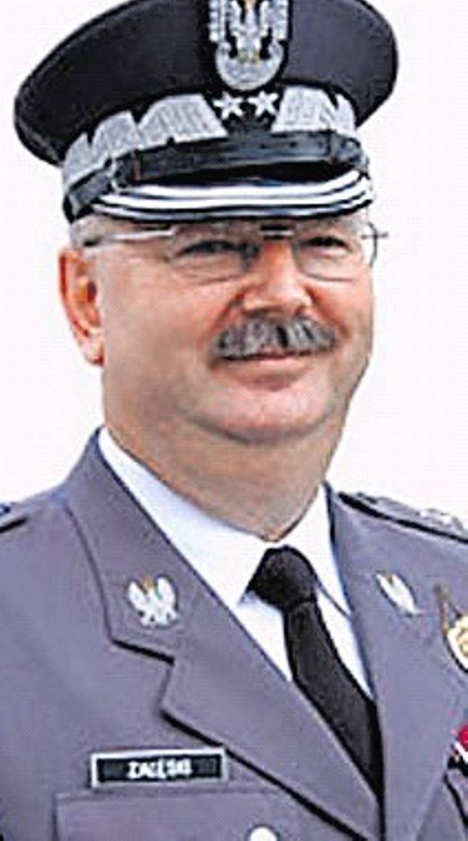 Generał Załęski mówi, że to żona kazała mu odejść