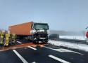 Zderzenie ciężarówek w Drogomyślu na "wiślance" - zobacz zdjęcia. Droga była zablokowana