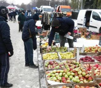 Ceny warzyw i owoców na targowisku Korej [ZDJĘCIA]