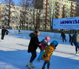 Startuje sezon na lodowiskach – również tych miejskich. Gdzie pojeździmy na łyżwach? 