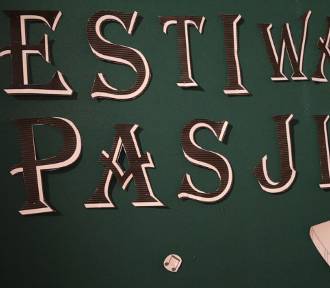 Ognisko pasji rozgwieździło aulę: Wspaniały "Festiwal pasji" w Bażyniaku (wideo)