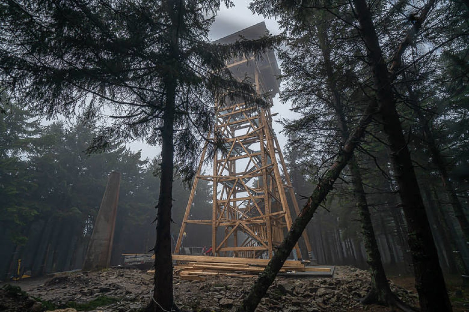 Wysokie góryNajwyższym szczytem w Beskidzie Sądeckim jest Radziejowa (1266,5 m
