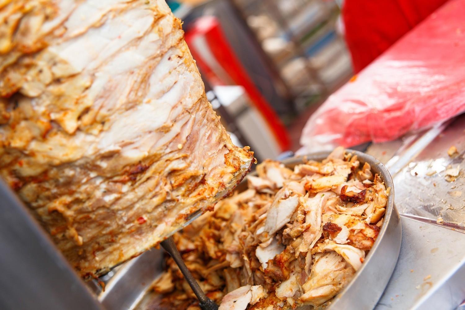 KebabIle porcji kebaba kupisz za 100 zł w różnych miejscach?Turcja: 11Bułgaria: 11Grecja: 7Bałtyk: 7Chorwacja: 5 Najmniej przyjdzie zapłacić ci w Turcji, najwięcej - w Chorwacji