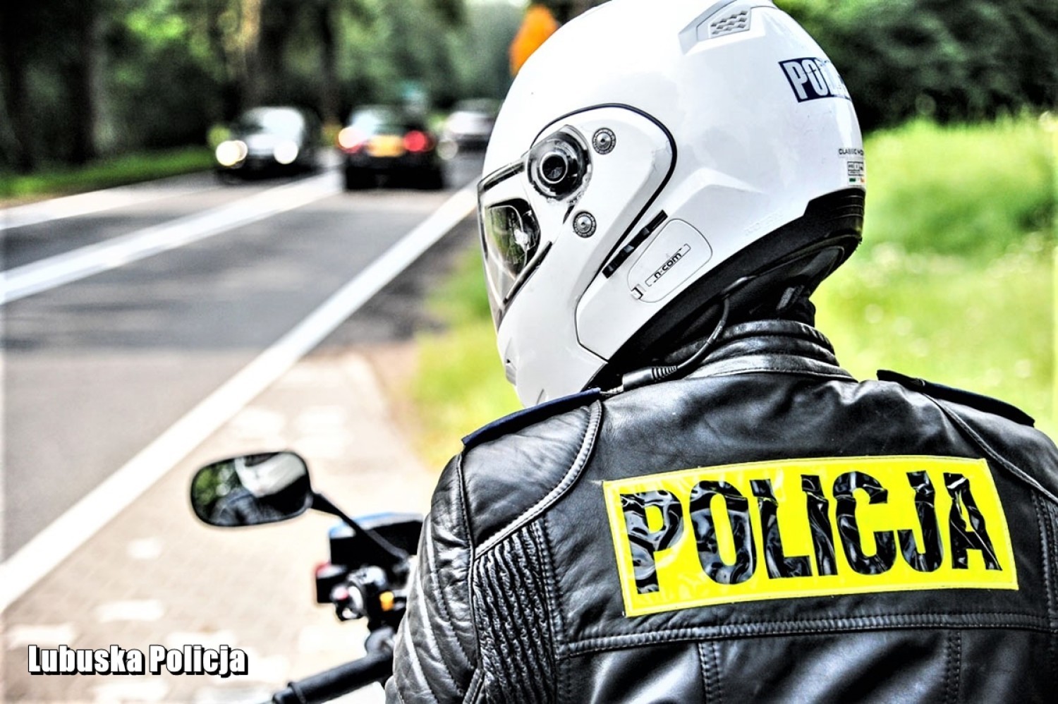 Policja Krosno Odrzańskie. Coraz więcej jednośladów na ulicach. Funkcjonariusze proszą motocyklistów o zachowanie ostrożności na drodze