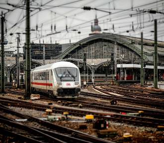 Zmień samolot na pociąg! Oto 11 atrakcyjnych kierunków na wyjazd z Poznania
