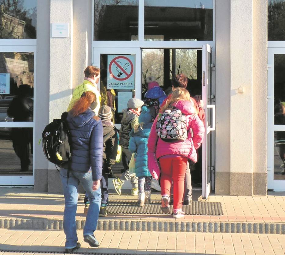 Posłać sześciolatka do szkoły? W ubiegłym roku, od 1 września, naukę w pierwszych klasach rozpoczęło 200 sześcioletnich uczniów