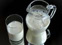Mleko wycofane ze sprzedaży. Jego spożycie jest niebezpieczne dla noworodków, kobiet w ciąży i osób starszych! Najnowsze ostrzeżenia GIS