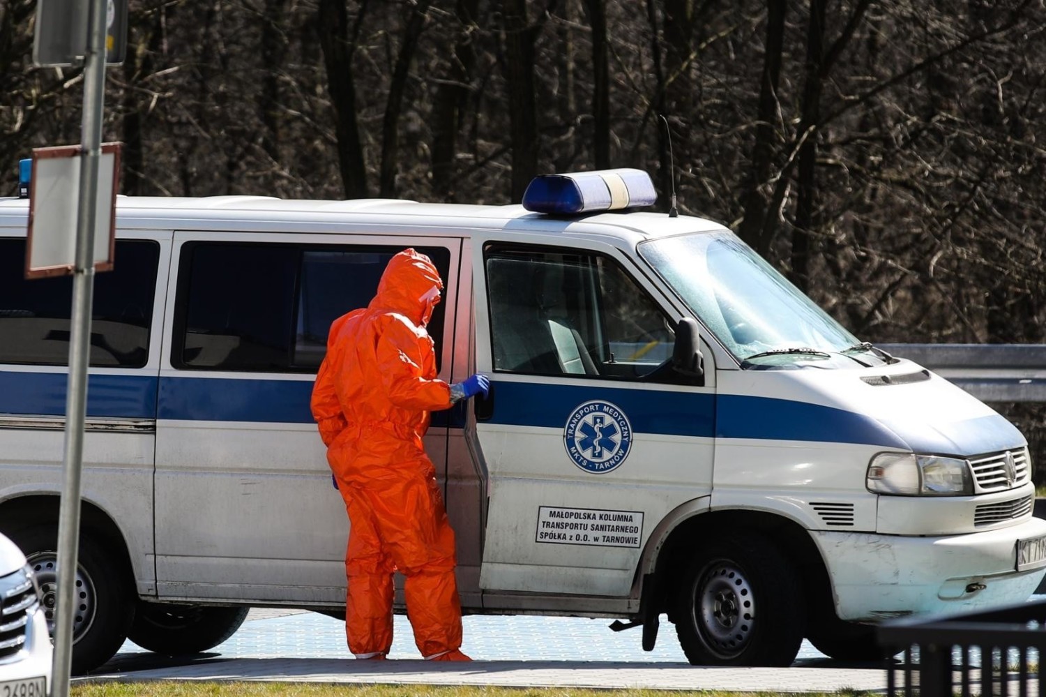 Obecnie chorzy na Covid-19 korzystają z blisko 32 tys