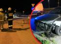 Auto rozbite, a kierowca uciekł. Kierowca audi A8 wjechał w bariery na wiadukcie w Opolu