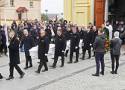 Tłumy na pogrzebie dzieci, które zginęły w pożarze domu w Choroszczy