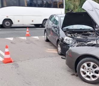 Wypadek na skrzyżowaniu w Tarnowie. Jest osoba ranna!